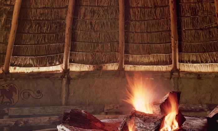 Tân Tŷ Cyfarfod- Meeting House Fire